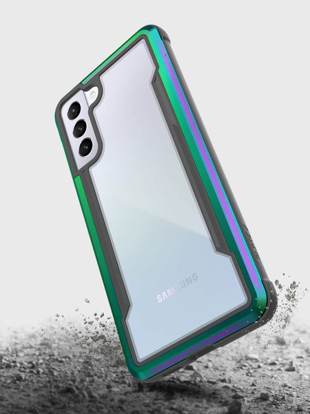 The wireless charging compatible back of the Samsung Galaxy S21+ case Raptic Shield Iridescent.
