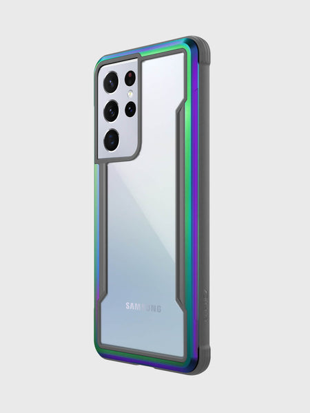 Showing an Samsung S21 Ultra in a iridescent Raptic Shield case