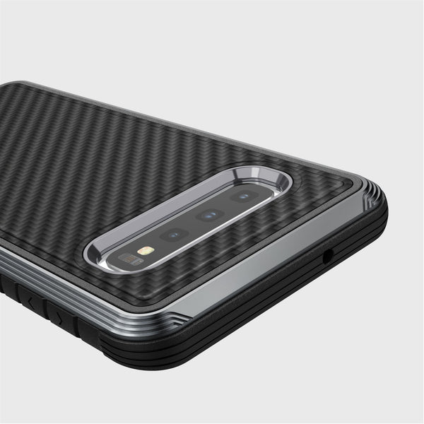 Luxurious Case for Samsung Galaxy S10. Raptic Lux in black carbon fiber.