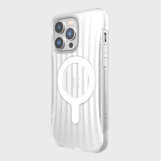 The back of an iPhone 14/15 Pro Max case with a circle on it, featuring a sleek pocket-friendly design ~ Clutch MagSafe from Raptic.